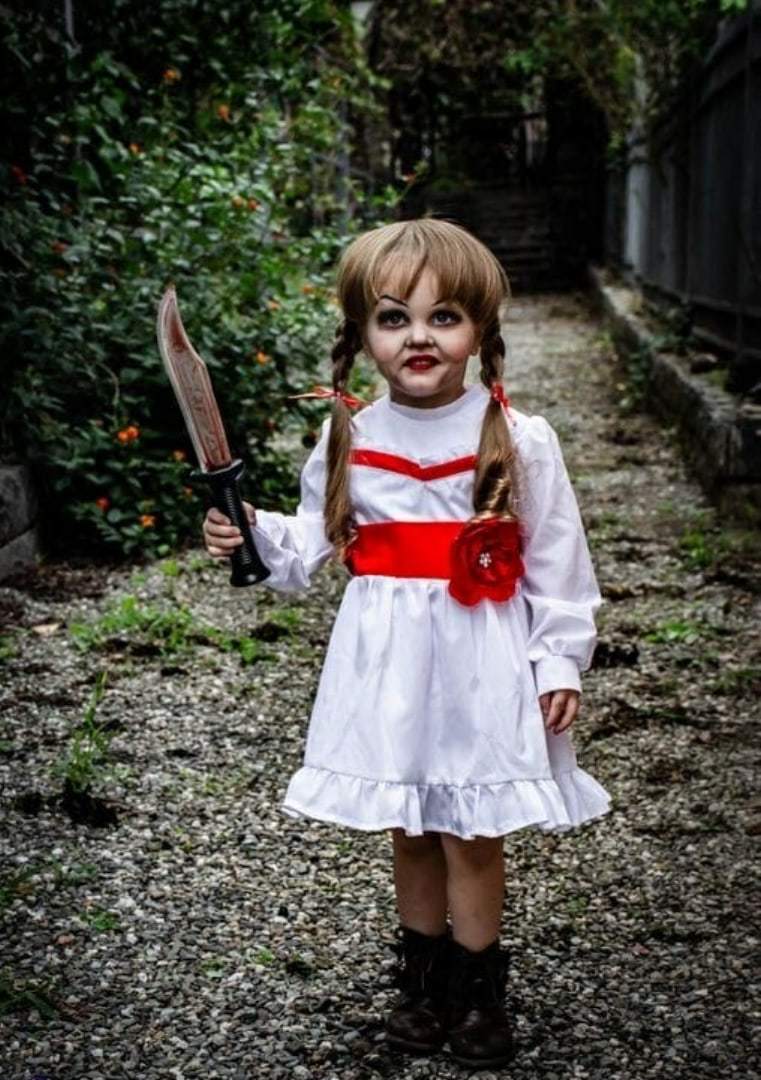 Аннабель кукла на Хэллоуин